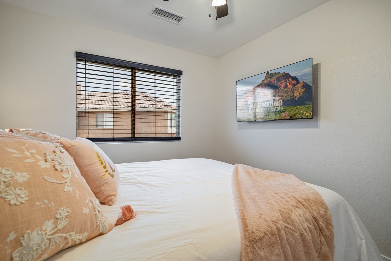 All bedrooms have TV`s and ceiling fans.